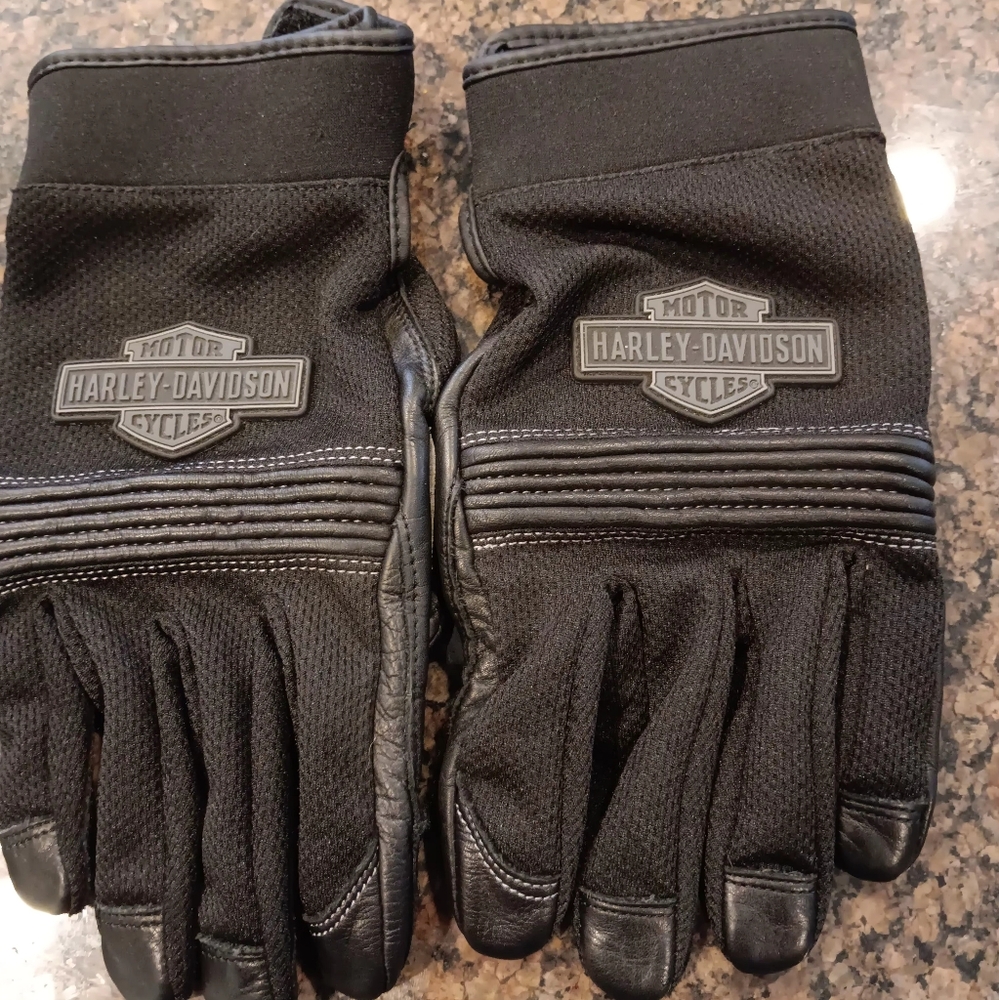Harley-Davidson Black Riding Gloves with Knuckle Padding